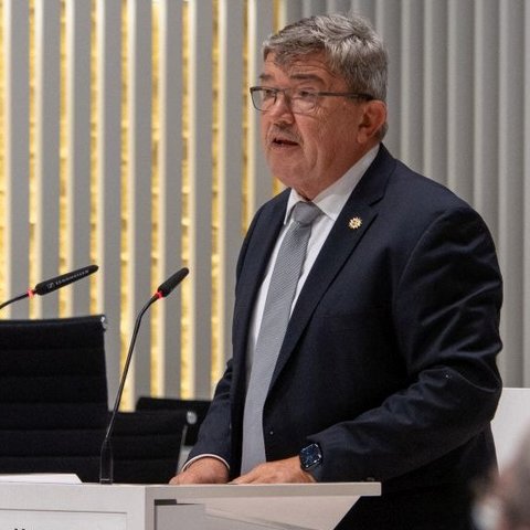 Grußwort Lorenz Caffier, Landesvorsitzender Volksbund - Gedenkstunde im Plenarsaal zum Volkstrauertag
