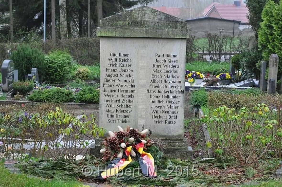Gedenkstein Friedhof Dassow